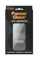 PanzerGlass Ultra-Wide Fit Displayschutz mit EasyAligner (1 Stück) für iPhone 15 Pro