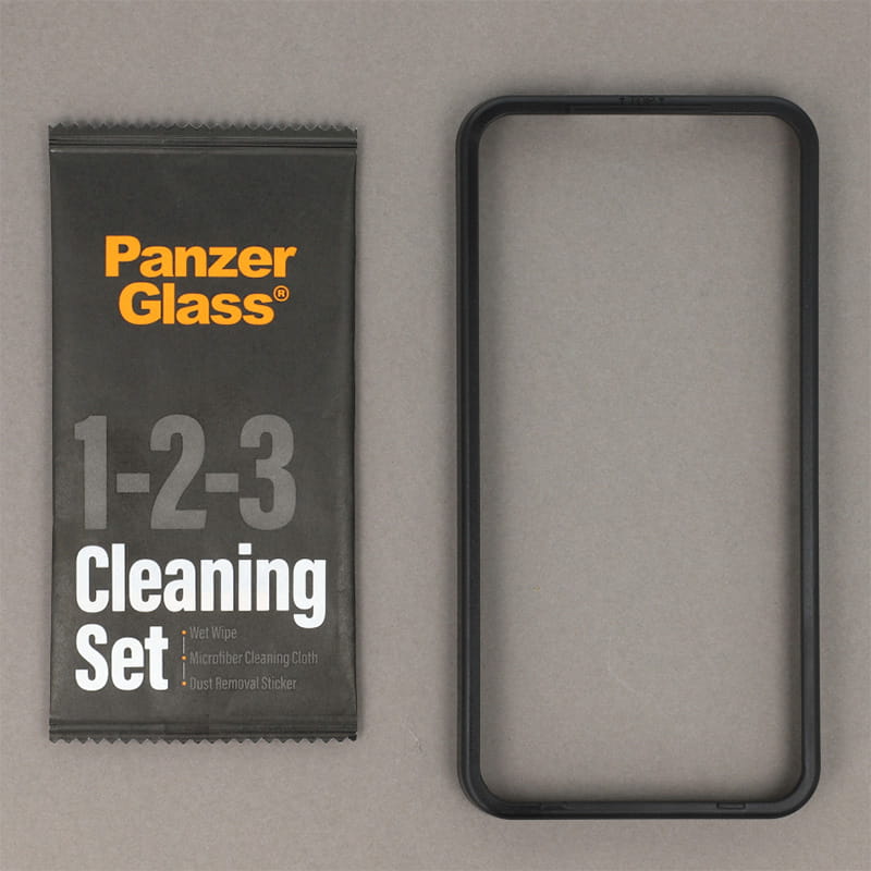PanzerGlass Ultra-Wide Fit (1 Stück), iPhone 16 Pro Max